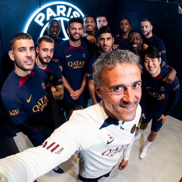 开云-21岁巴尔科拉成为巴黎新宠，姆巴佩也给他让路？