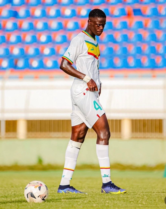 开云-米兰75万欧签下18岁塞内加尔中卫西塞|AC米兰|中后卫|意大利|马利克·西塞|非欧名额_新浪体育_新浪新闻